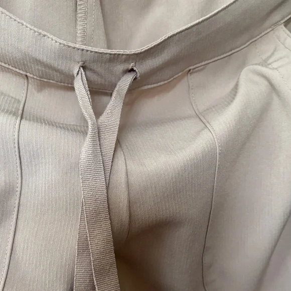 Skechers by Barco Scrub set  Tan V-Neck Short Sleeve M top- S pants - Picture 7 of 9